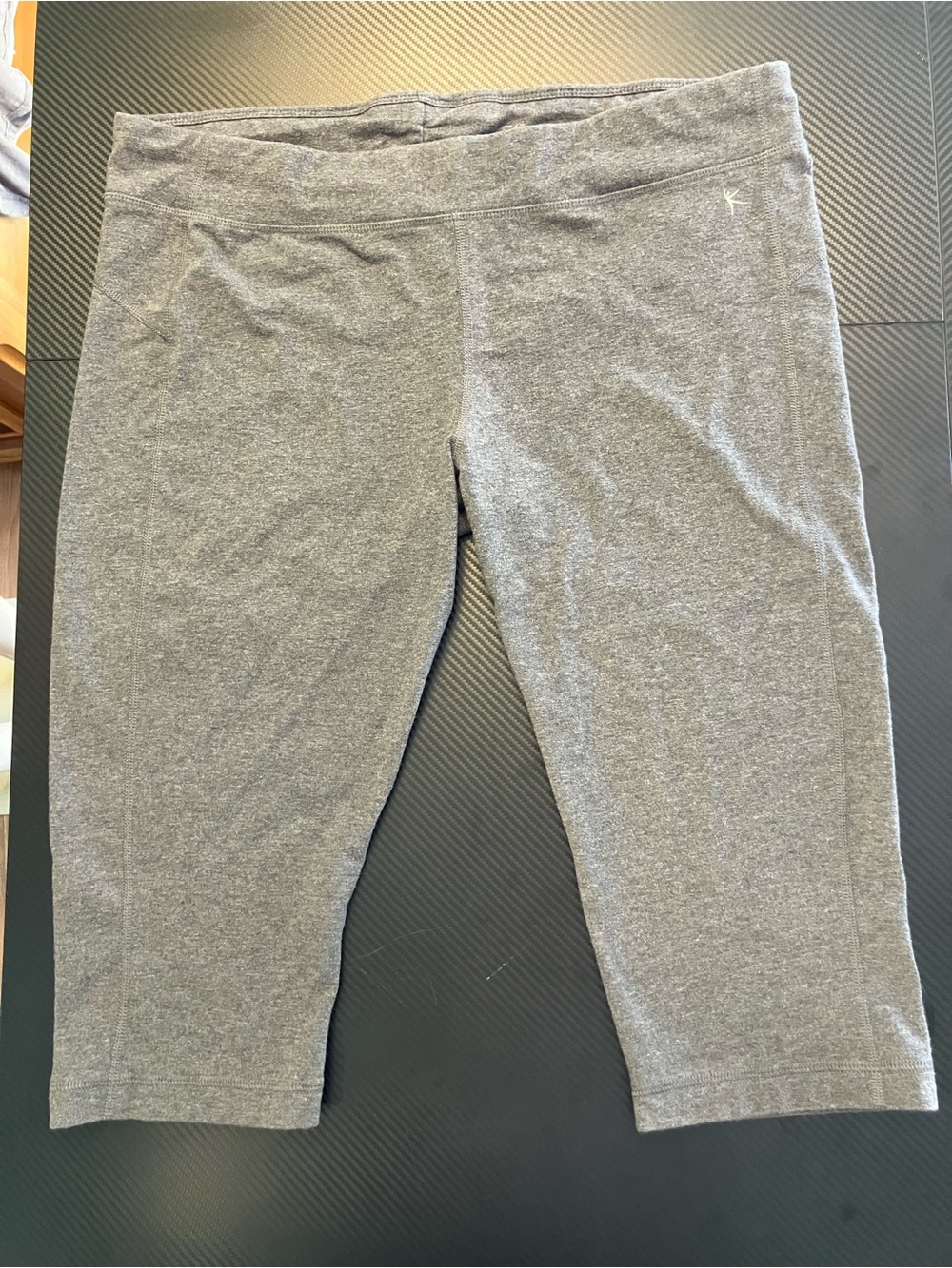 Danskin Gray Capri Leggings